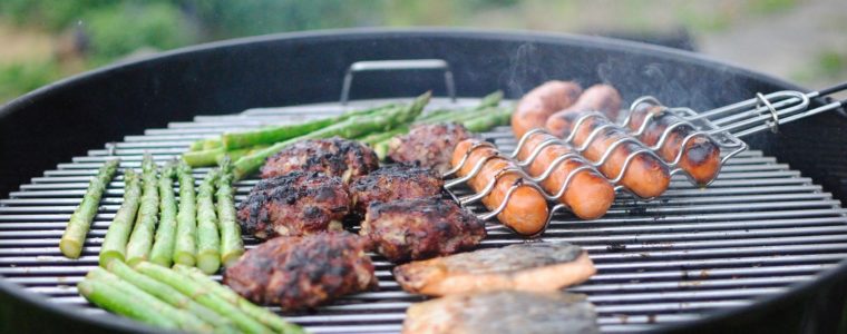 Lebensmittel auf dem Grill